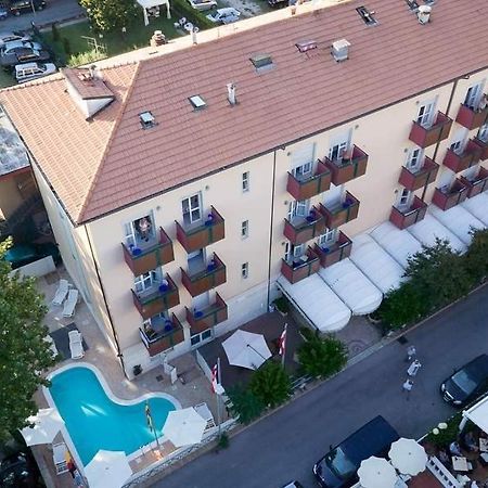 Aron Hotel Rimini Ngoại thất bức ảnh
