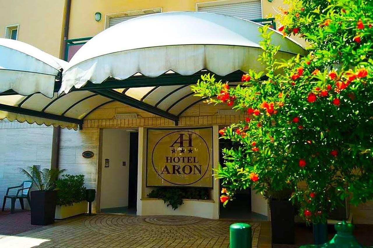 Aron Hotel Rimini Ngoại thất bức ảnh