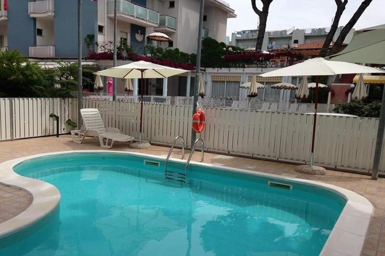 Aron Hotel Rimini Ngoại thất bức ảnh