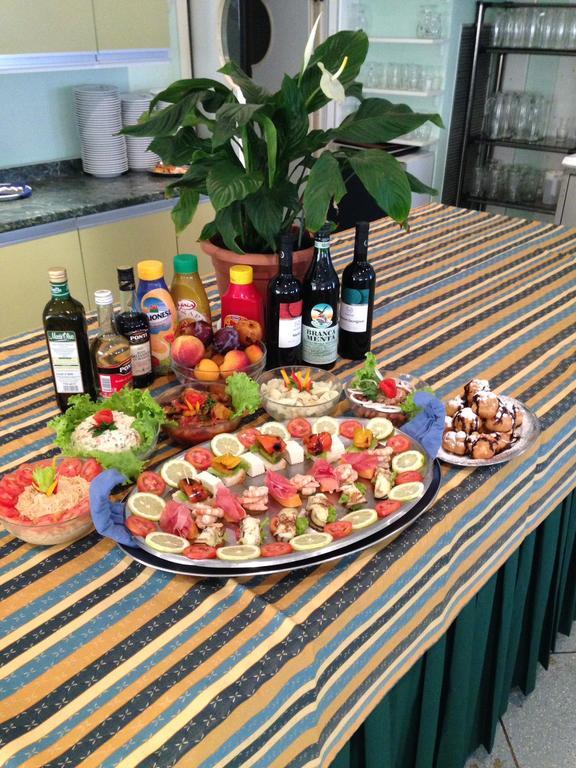 Aron Hotel Rimini Ngoại thất bức ảnh