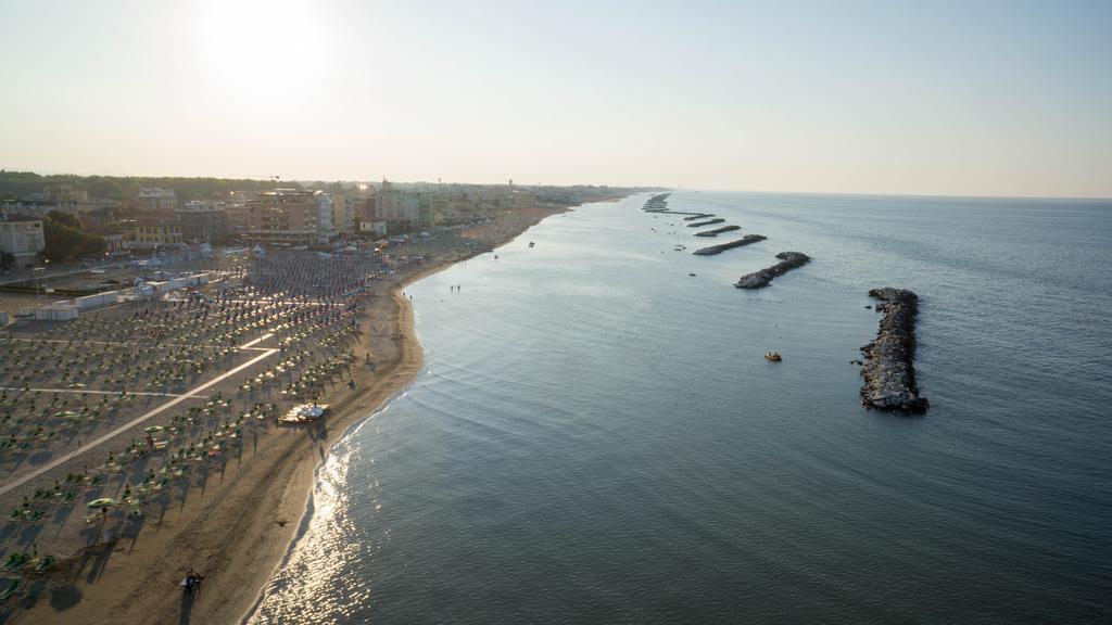 Aron Hotel Rimini Ngoại thất bức ảnh
