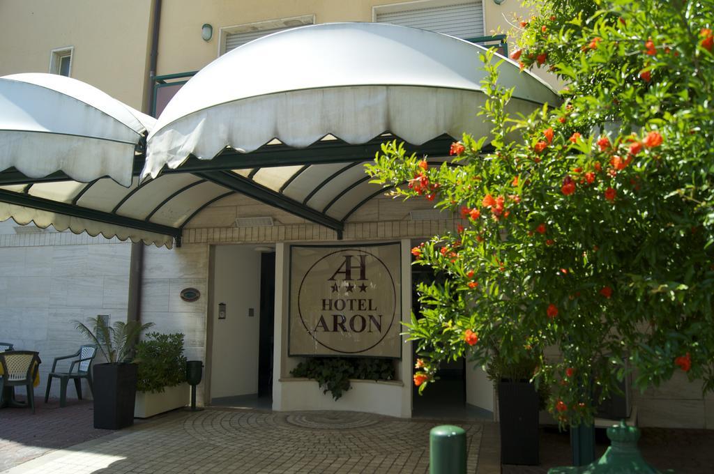 Aron Hotel Rimini Ngoại thất bức ảnh