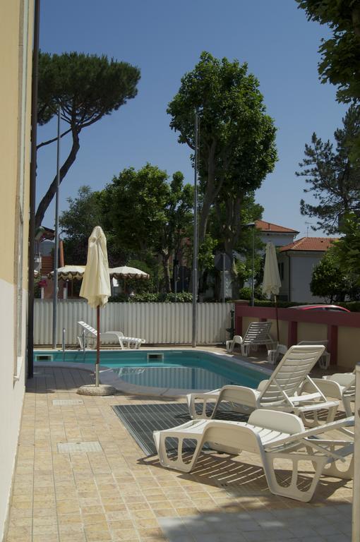 Aron Hotel Rimini Ngoại thất bức ảnh