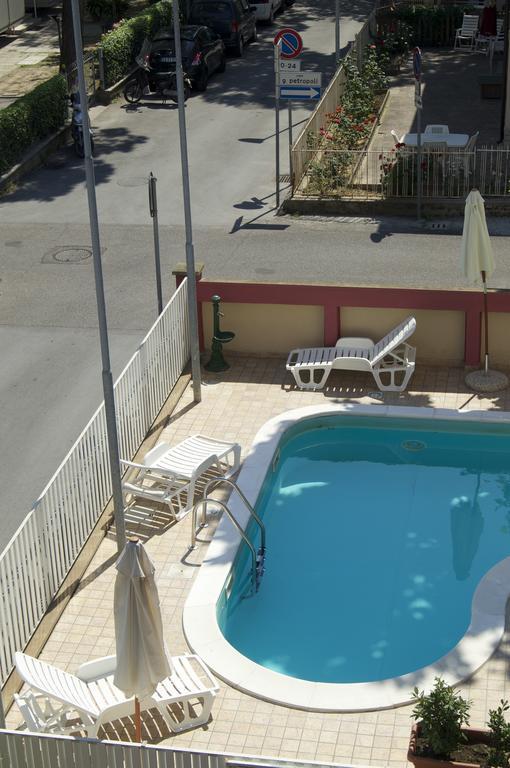 Aron Hotel Rimini Ngoại thất bức ảnh
